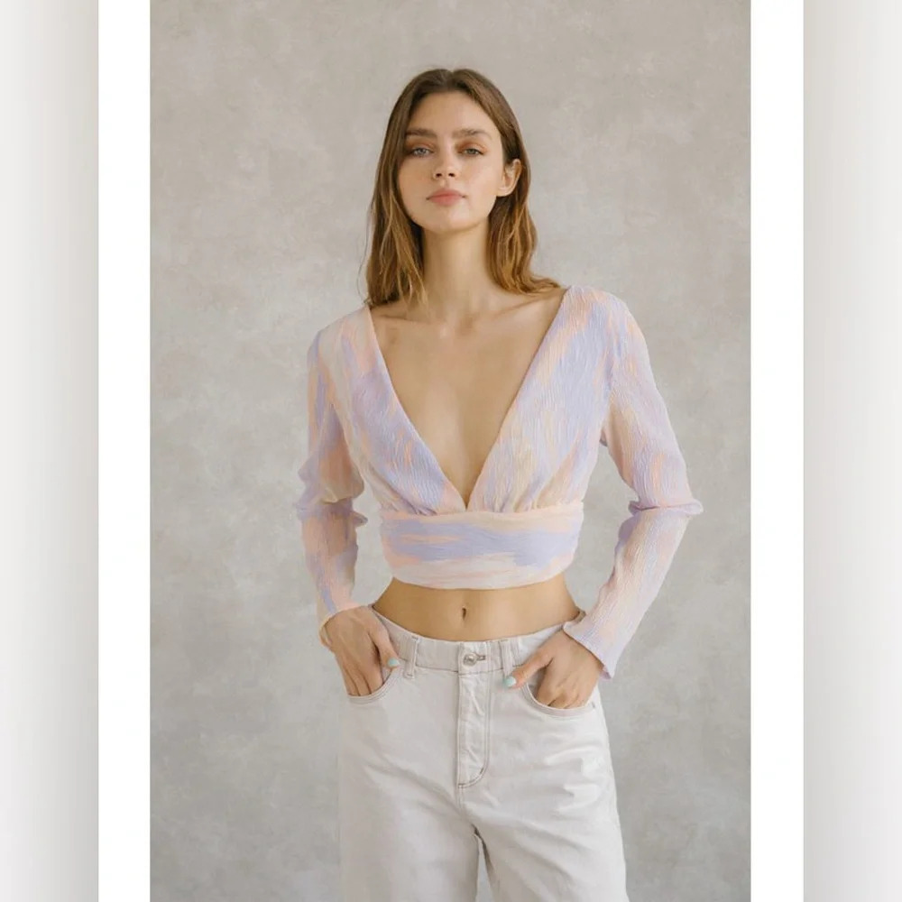 Storia Pastel Crepe Cropped Top Whimsy V-neck‎ Lightweight Long Sleeve Blouse S